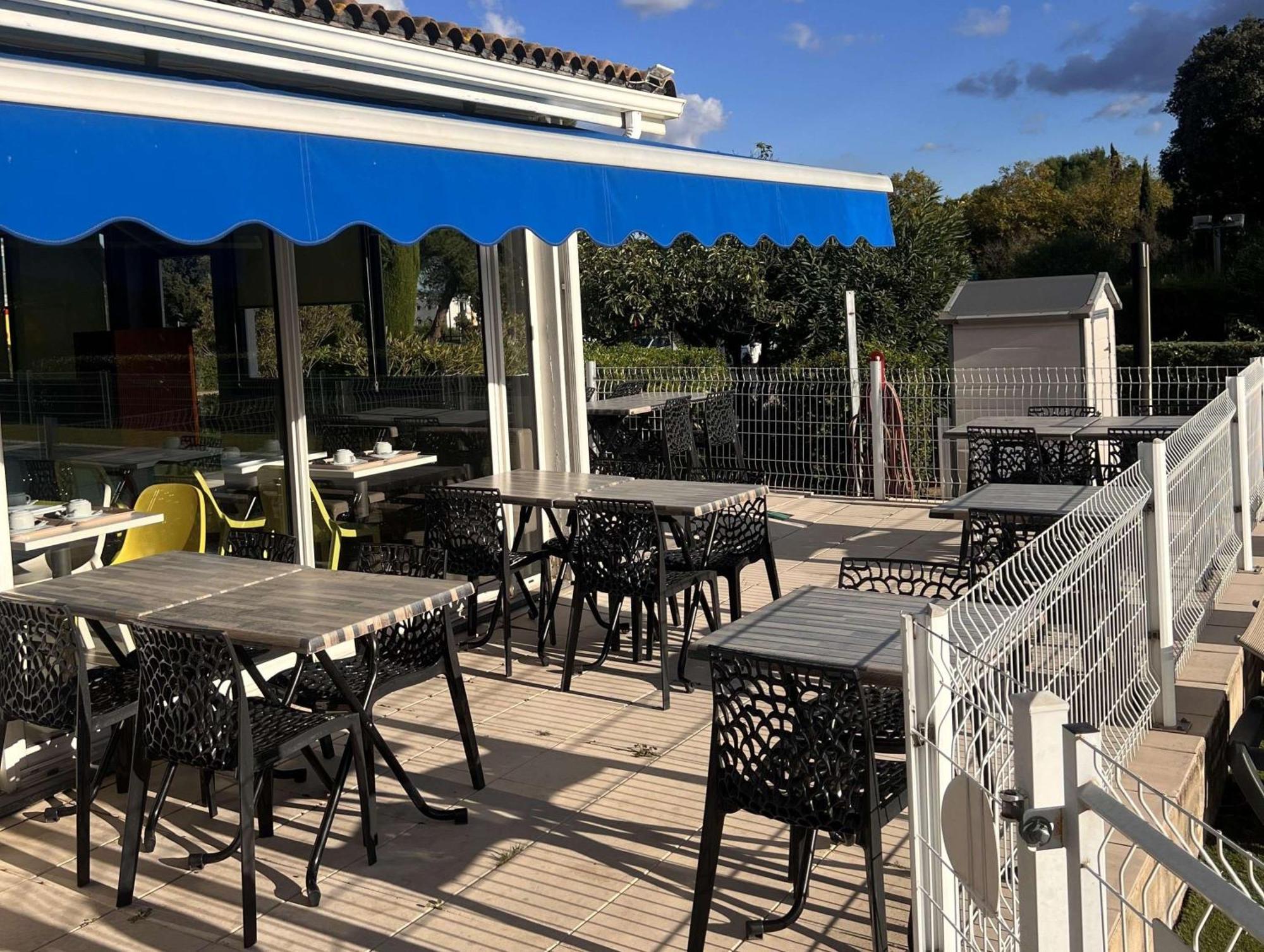 Sure Hotel By Best Western Nimes Est Екстериор снимка