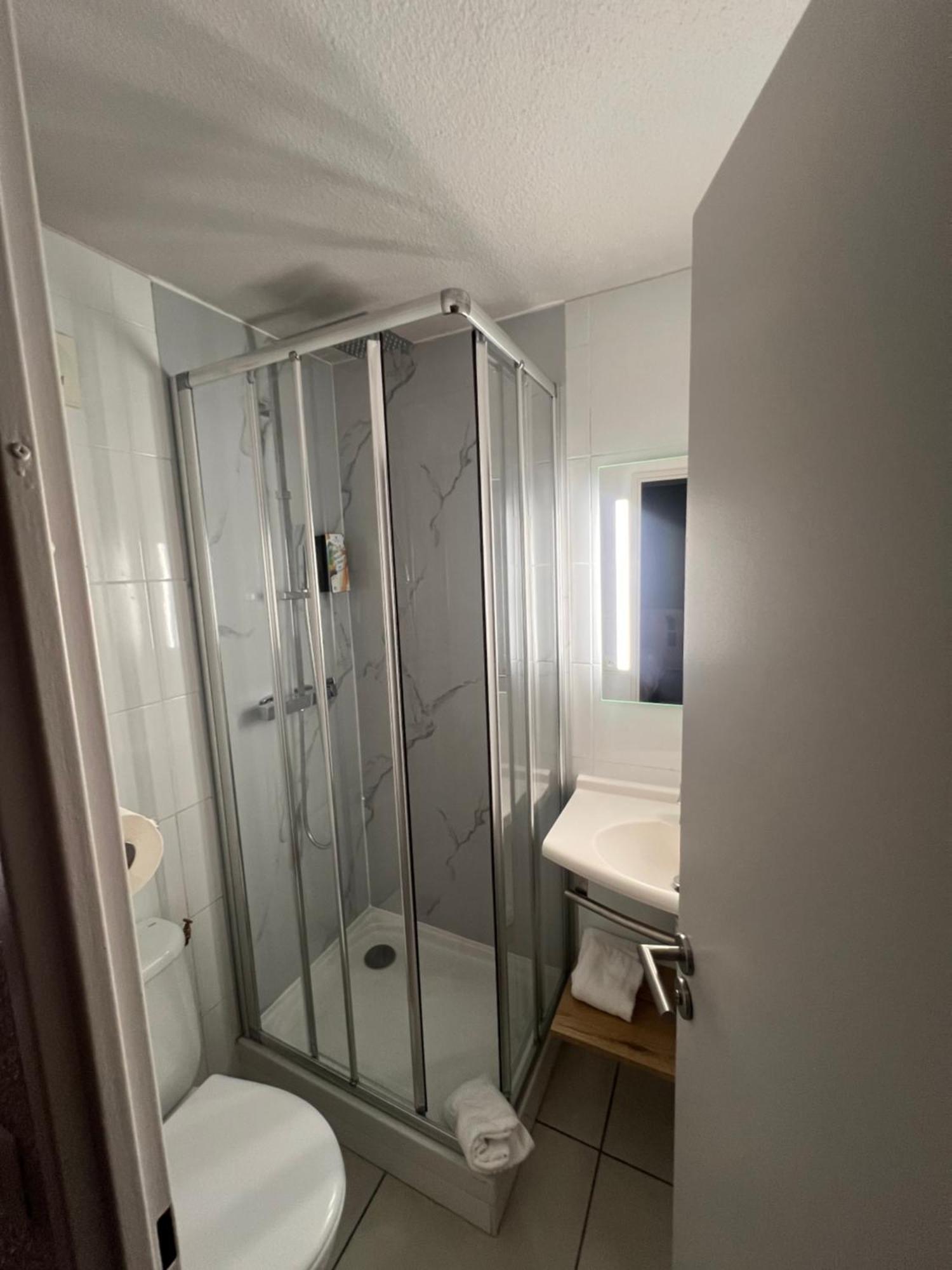 Sure Hotel By Best Western Nimes Est Екстериор снимка