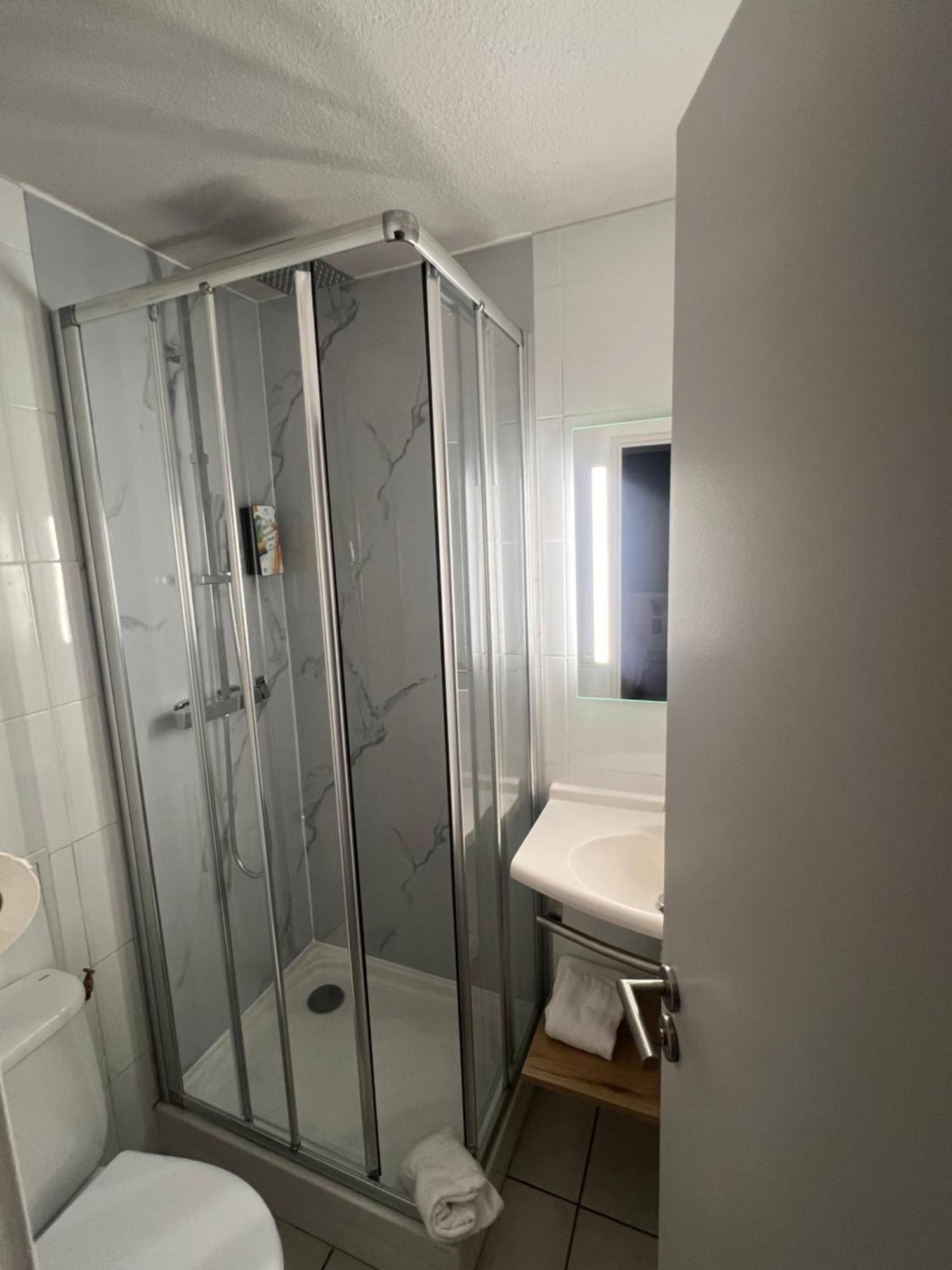 Sure Hotel By Best Western Nimes Est Екстериор снимка