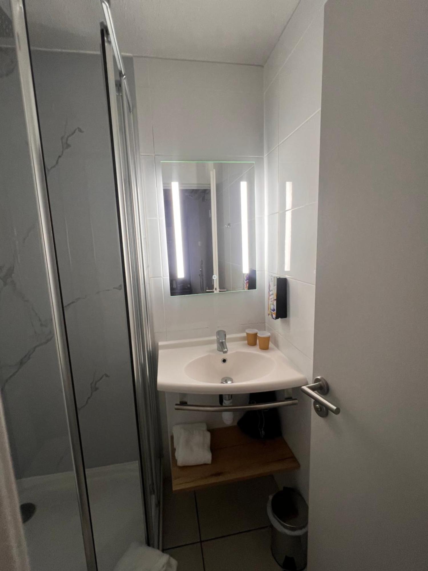 Sure Hotel By Best Western Nimes Est Екстериор снимка