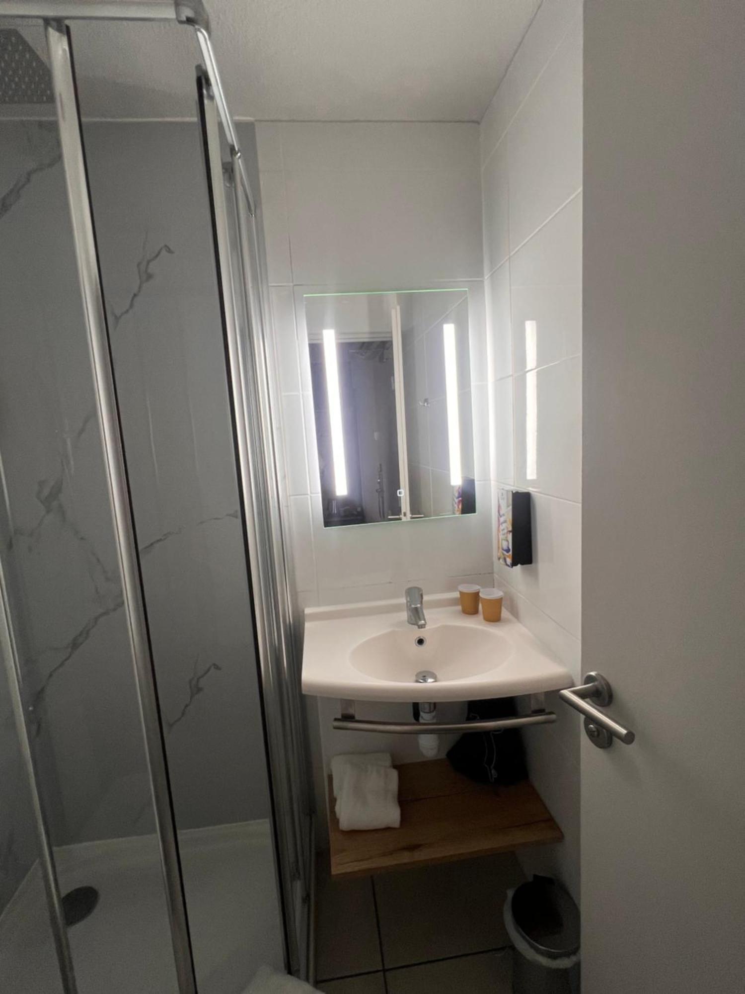 Sure Hotel By Best Western Nimes Est Екстериор снимка
