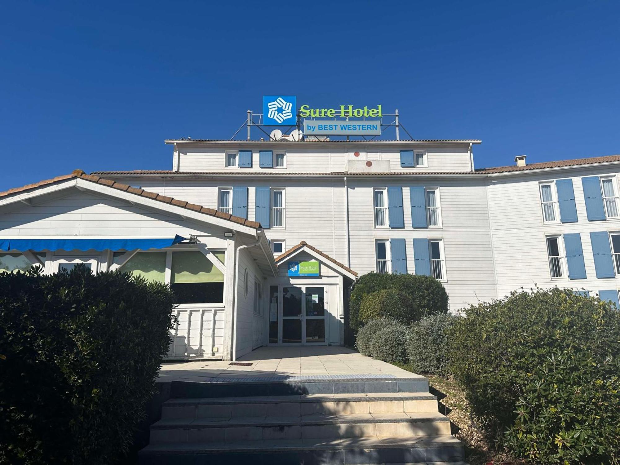Sure Hotel By Best Western Nimes Est Екстериор снимка