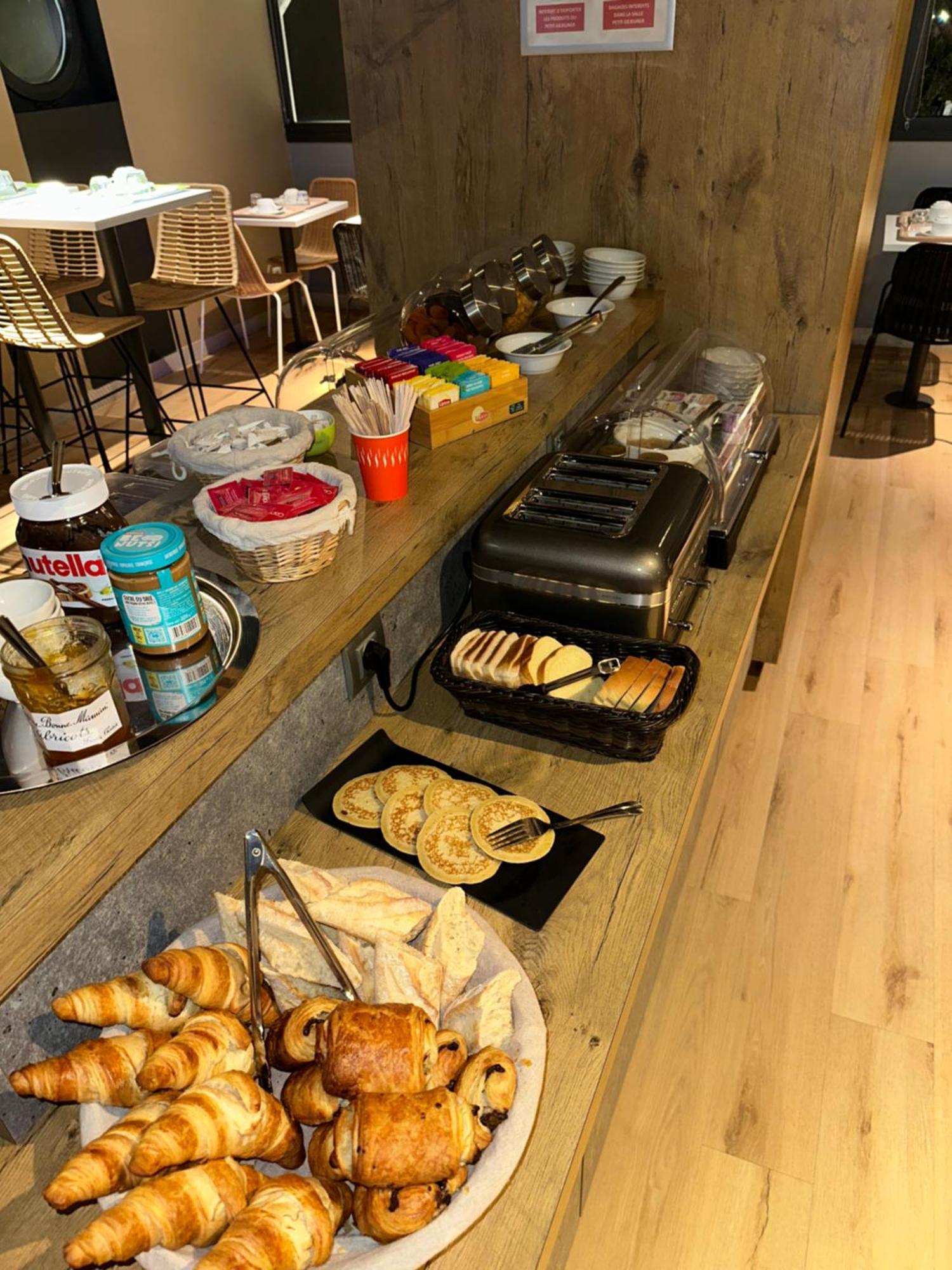Sure Hotel By Best Western Nimes Est Екстериор снимка