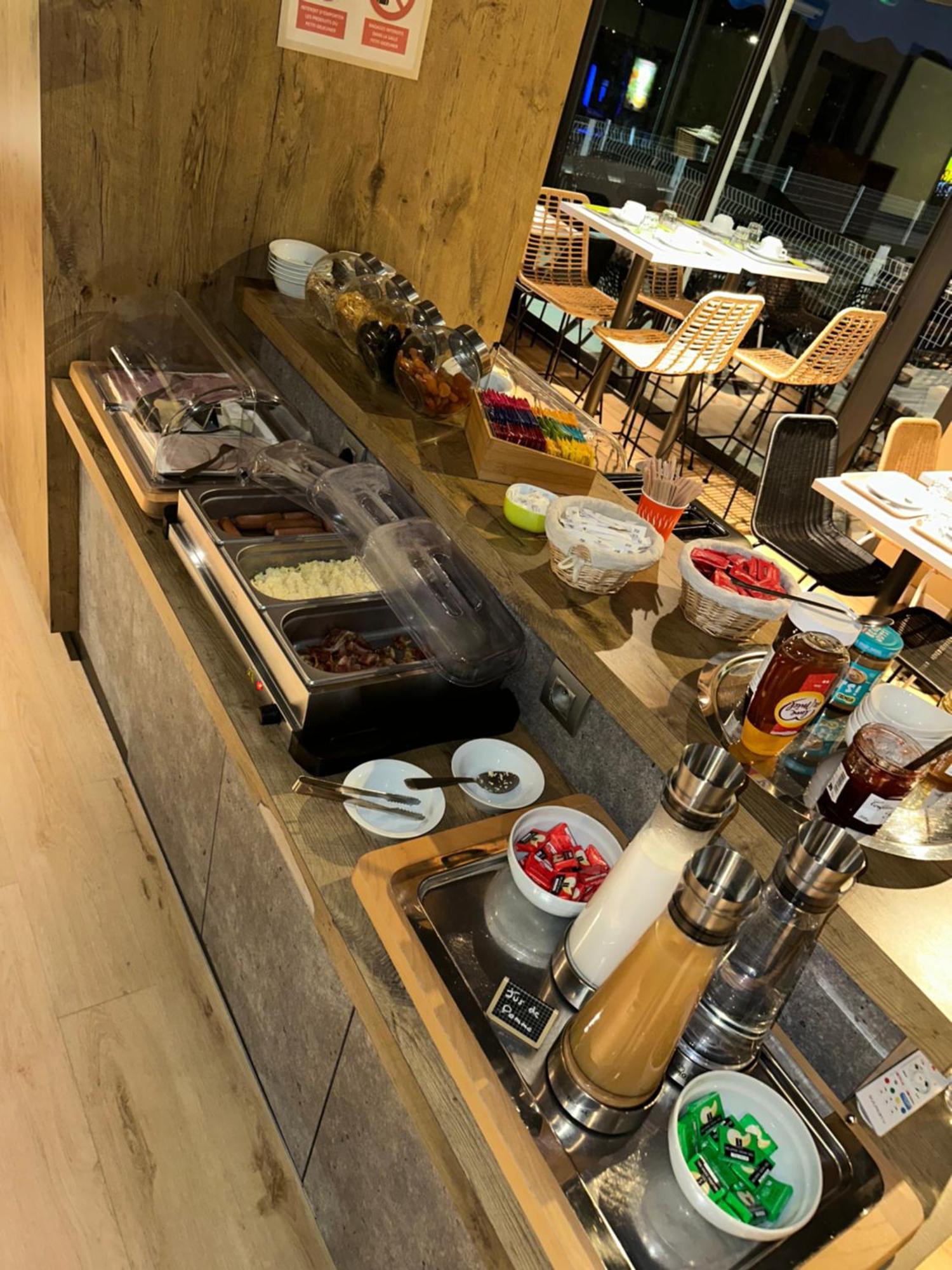 Sure Hotel By Best Western Nimes Est Екстериор снимка